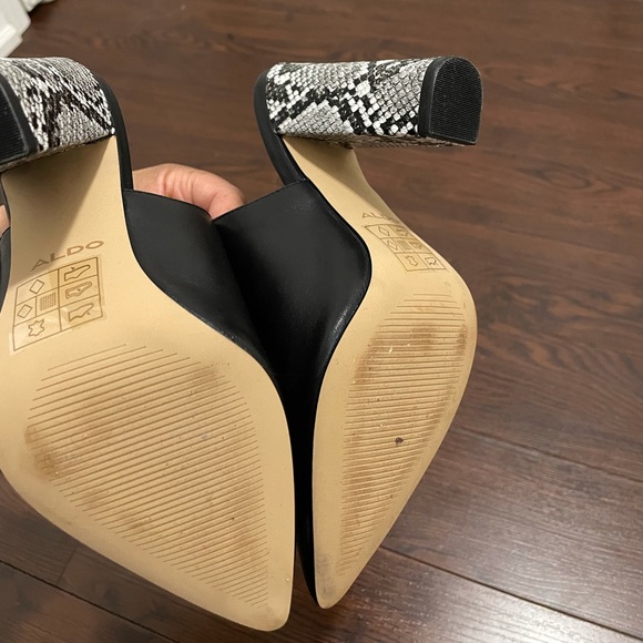 COPY - Soft leather Mules - Picture 5 of 5